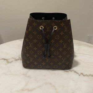 ⭐️LOUIS VUITTON⭐️NEO NOE💫 CROSS BODY BAG in BLACK